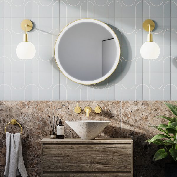 Arezzo Brushed Brass 600mm Round LED Illuminated Anti Fog Bathroom Mirror - Image 2