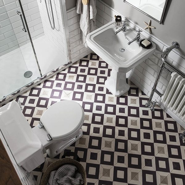 Burlington Close Coupled Traditional Toilet   Ceramic Lever Flush - Image 2