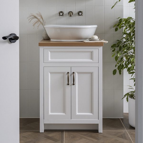 Chatsworth 610mm Traditional White Countertop Vanity with Beech Worktop & Antique Brass Handles - Image 2