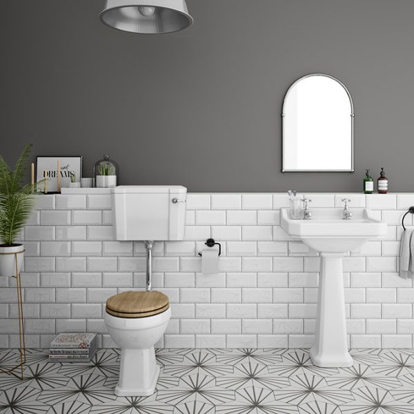 Carlton Traditional Low Level Toilet with Soft Close Seat - Image 2