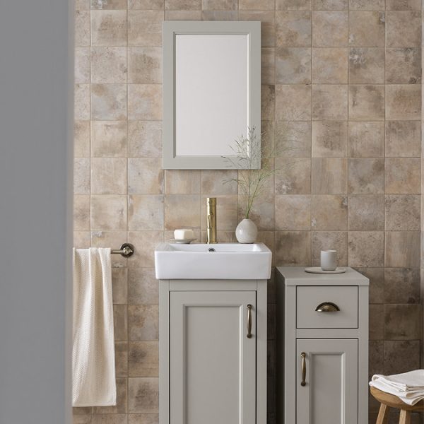 Chatsworth Mirror (600 x 400mm   Grey) - Image 4