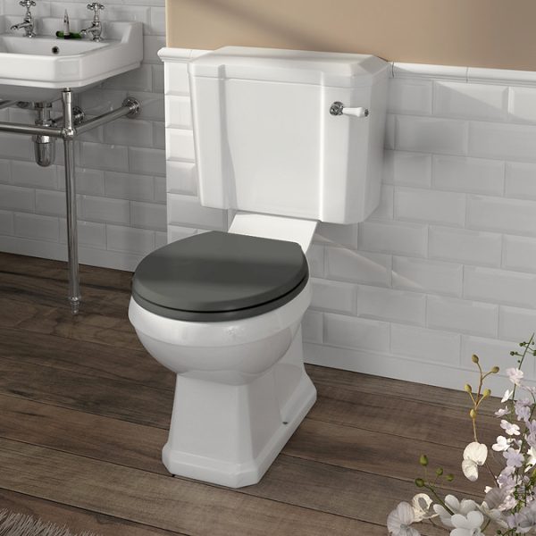 Keswick Traditional Close Coupled Toilet + Soft Close Seat - Image 3