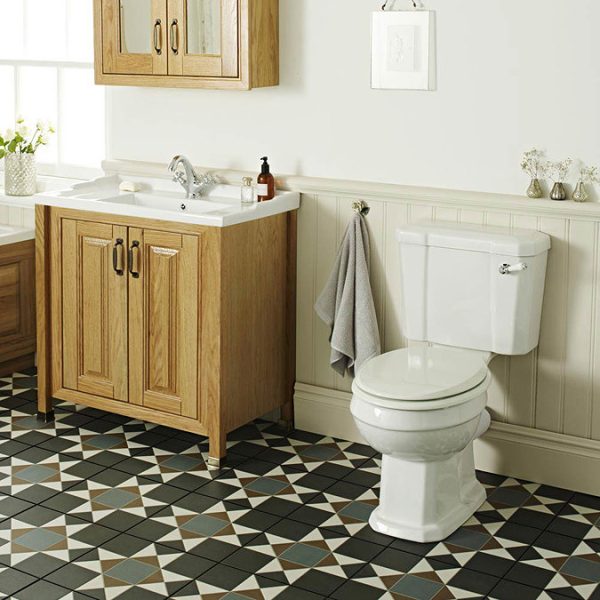 Keswick Traditional Close Coupled Toilet + Soft Close Seat - Image 7