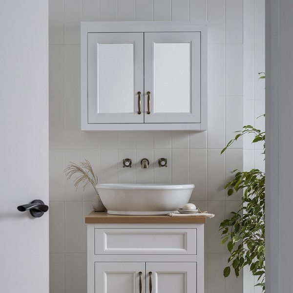 Chatsworth 690mm White 2 Door Mirror Cabinet - Image 3