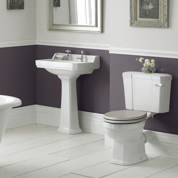 Old London Richmond Close Coupled Traditional Toilet + Soft Close Seat - Image 4