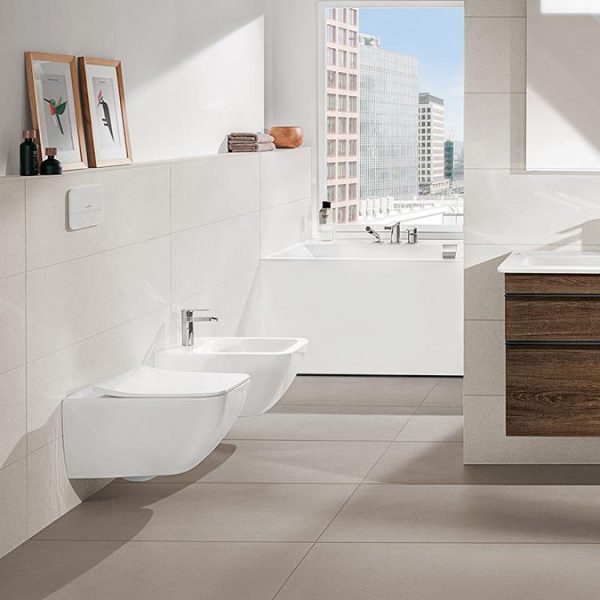 Villeroy and Boch Venticello DirectFlush Rimless Wall Hung Toilet + Soft Close Seat - Image 7