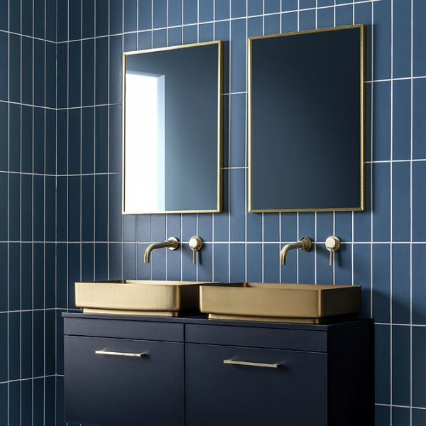 Venice Brushed Brass 500 x 800mm Rectangular Mirror - Image 5