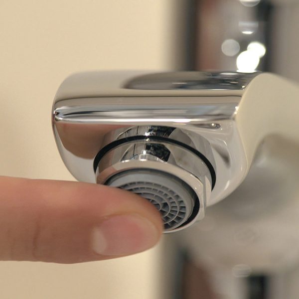 hansgrohe Metris Cloakroom Single Lever Basin Mixer 100 without Waste - Image 4