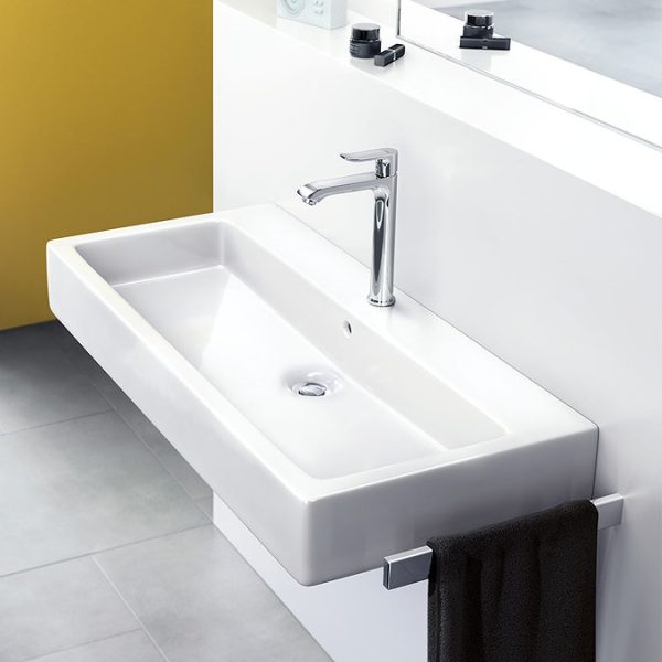 hansgrohe Metris Single Lever Basin Mixer 200 with Pop up Waste - Image 6