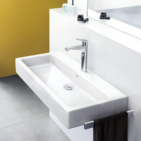 hansgrohe Focus Single Lever Basin Mixer 190 with Pop up Waste - Image 3