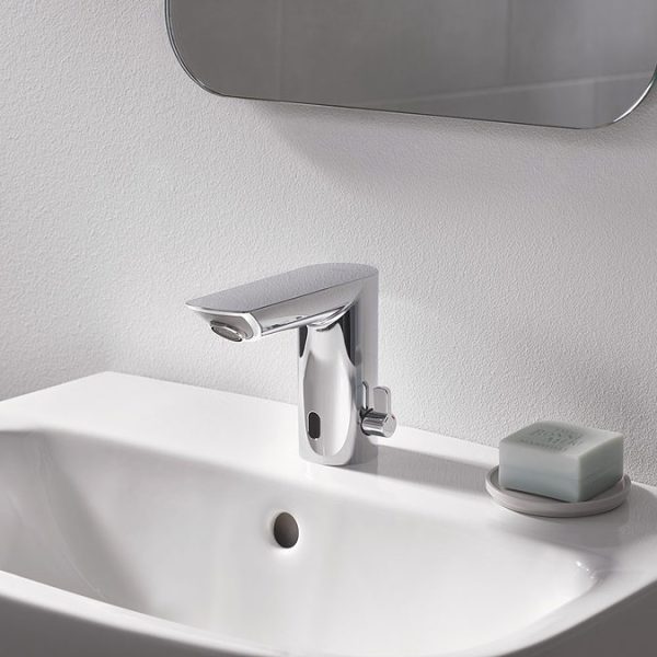 Grohe Bau Cosmopolitan E Infra Red Electronic Basin Mixer - Image 5