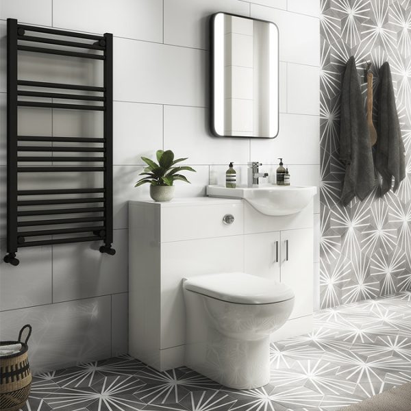 Toreno Black W500 x H1000mm Heated Towel Rail - Image 3