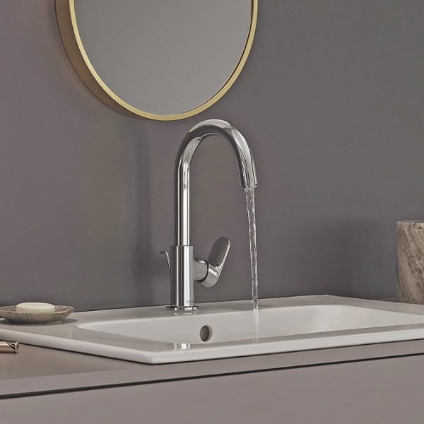 hansgrohe Vernis Blend Single Lever Basin Mixer with Swivel Spout and Pop up Waste - Image 4