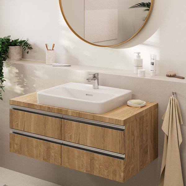 hansgrohe Vernis Blend Single Lever Basin Mixer 70 with Isolated Water Conduction and Pop up Waste - Image 3