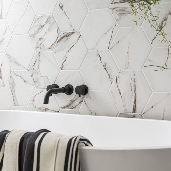 Arezzo Round Matt Black Wall Mounted (3TH) Bath Filler Tap - Image 3