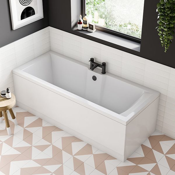 Arezzo Fluted Round Matt Black Bath Filler Tap - Image 2