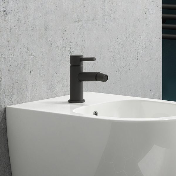 Arezzo Matt Black Bidet Mixer Tap - Image 4