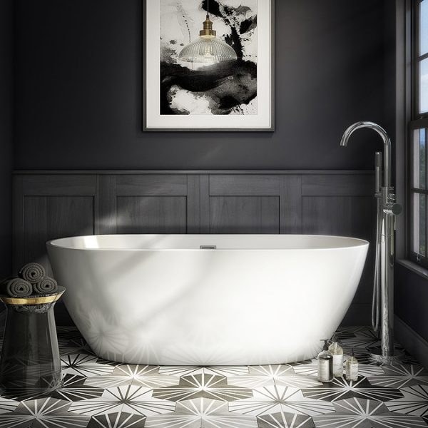 Arezzo Freestanding Modern Bath with Chrome Waste - Image 2