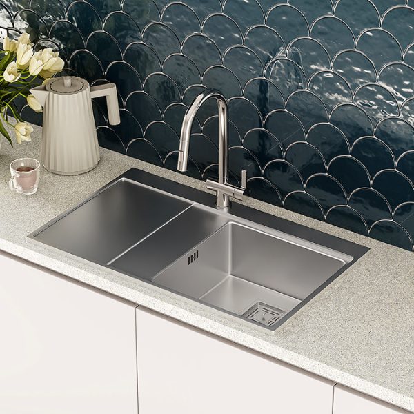 Bower Chrome Single Lever Kitchen Tap with Pull Out Spray - Image 2