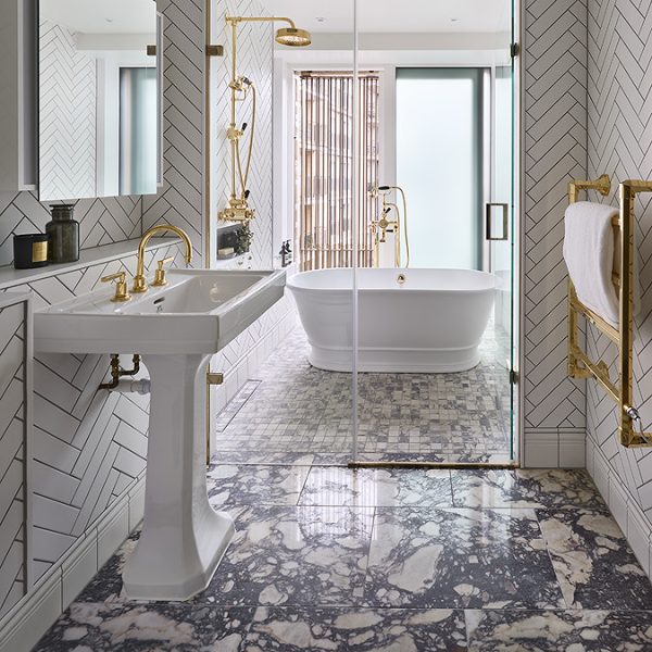 BC Designs Bampton Double Ended Freestanding Bath 1555 x 740mm   Polished White - Image 4