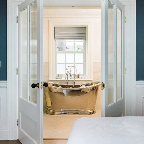 BC Designs 1500mm Nickel Double Ended Freestanding Bath - Image 3