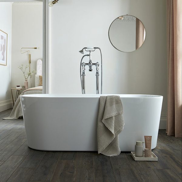 BC Designs Viado 1580mm Freestanding Modern Bath - Image 4