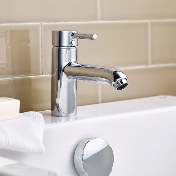 Ideal Standard Ceraline 1 Tap Hole Bath Filler - Image 7