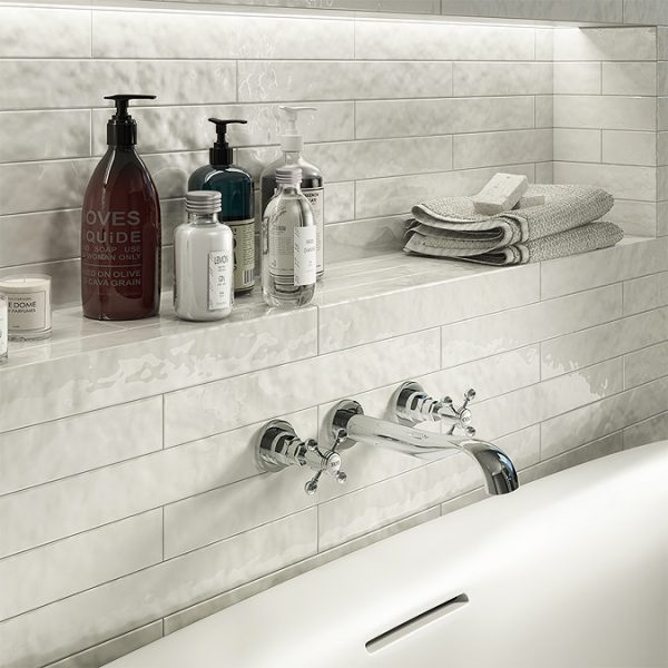 Chatsworth 1928 Traditional Wall Mounted Crosshead Bath Filler Tap - Image 4