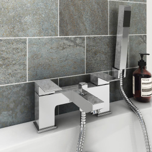 Cast Bath Shower Mixer Tap with Shower Kit   Chrome