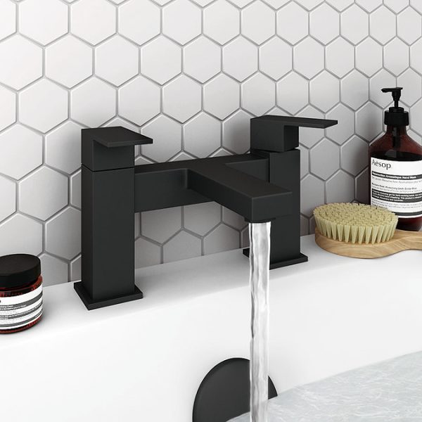 Arezzo Square Matt Black Bath Filler Tap - Image 4