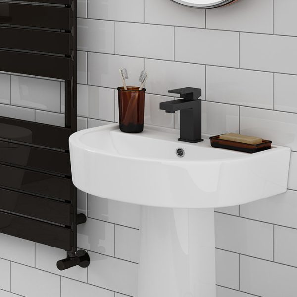 Arezzo Square Matt Black Basin Mono Mixer Tap - Image 3