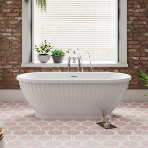 Chatsworth 1700 Fluted Freestanding Curved Bath   Double Ended with Chrome Waste