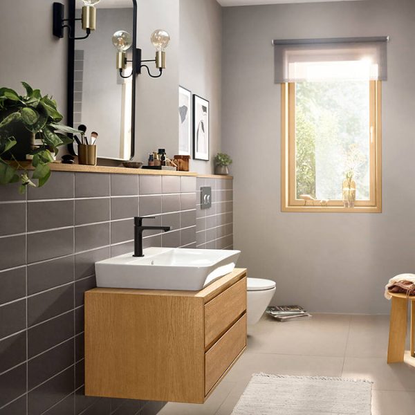 hansgrohe Rebris E Single Lever Basin Mixer 110 with Pop up Waste   Matt Black - Image 3