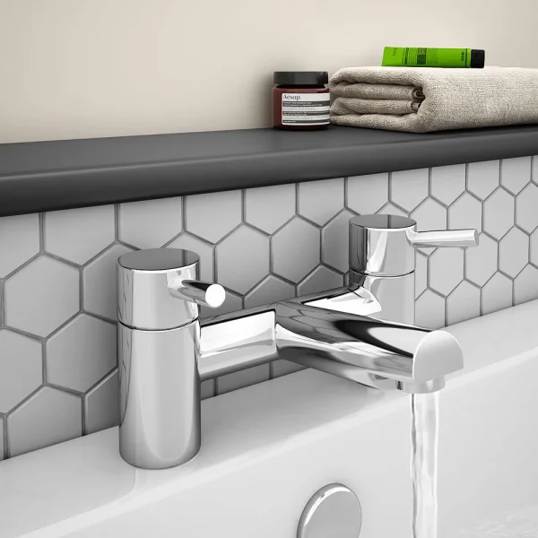 Cruze Modern Bath Taps   Chrome