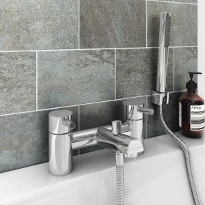 Cruze Contemporary Bath Shower Mixer with Shower Kit   Chrome
