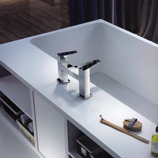 Monza Curved Modern Bath Tap - Image 2