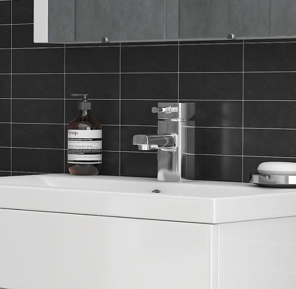 Neo Minimalist Basin and Bath Shower Mixer Taps   Chrome - Image 3