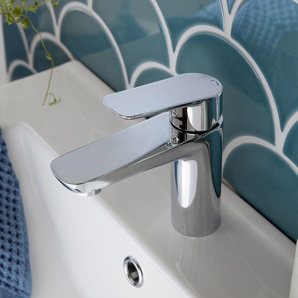 Vado Photon Smooth Bodied Mono Basin Mixer with Ecoturn Technology + Universal Basin Waste - Image 3