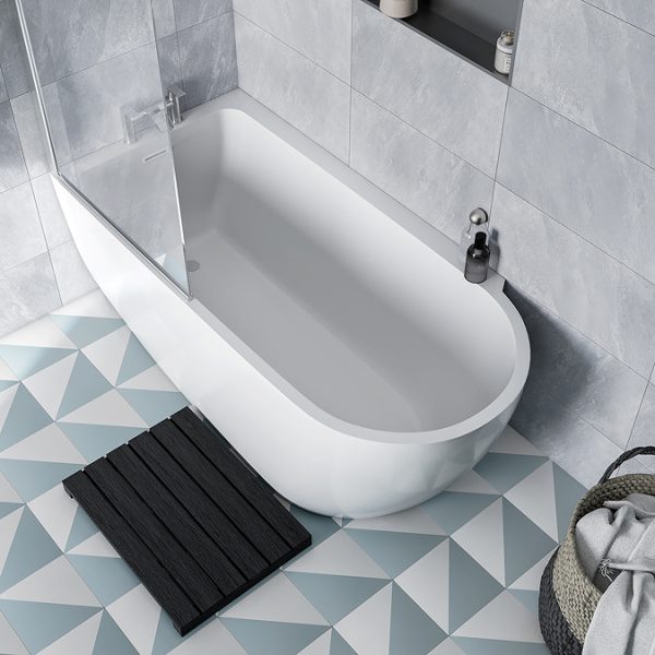 Potenza 1650 x 780 Curved Freestanding Corner Bath with Chrome Screen and Waste - Image 5