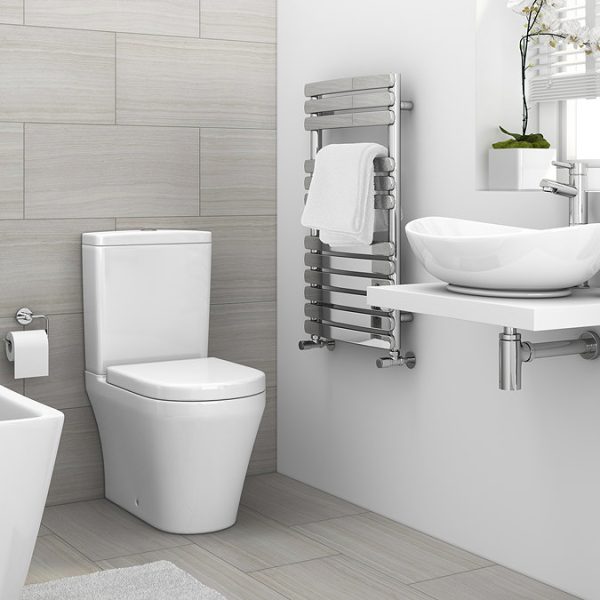 Murano Curved H800mm x W490mm Heated Towel Rail   Chrome - Image 6