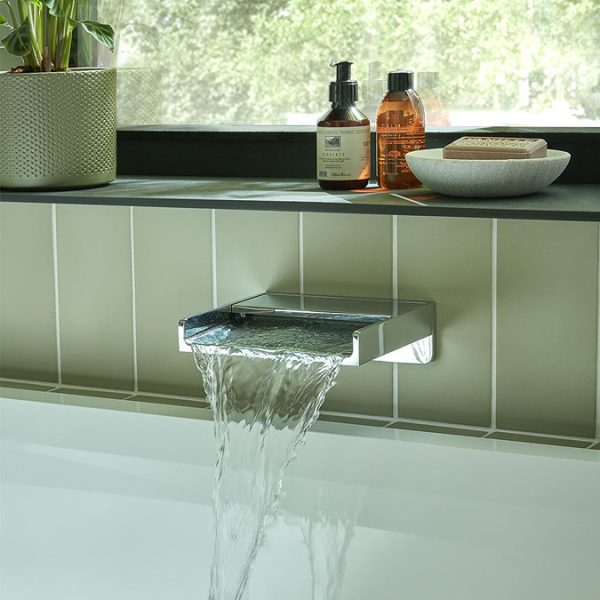 Vado Synergie Wall Mounted Waterfall Bath Spout - Image 2