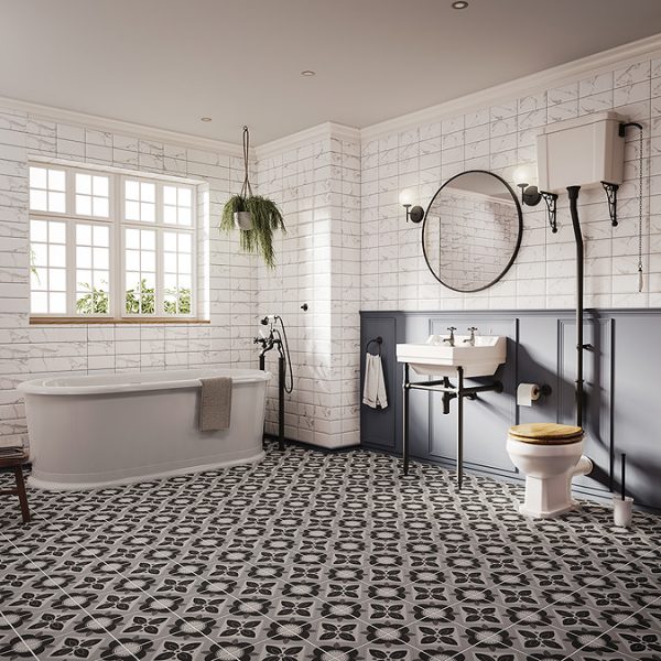 Chatsworth 1800 Roll Top Freestanding Curved Bath   Double Ended with Chrome Waste - Image 2