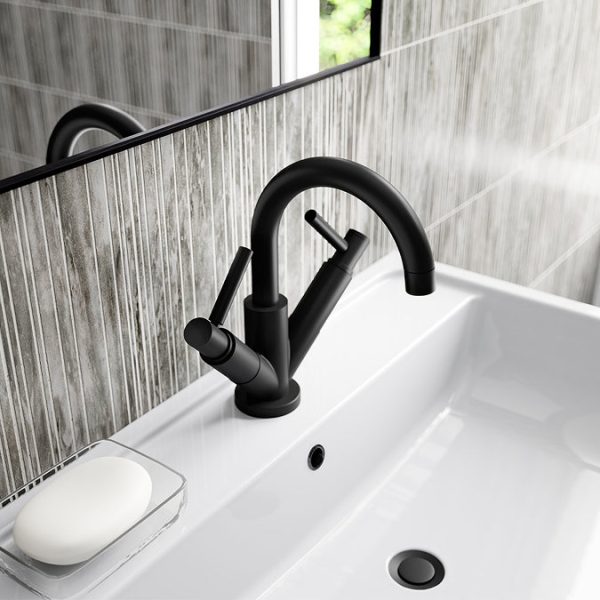 Hudson Reed Tec Lever Mono Basin Mixer Tap inc. Swivel Spout & Waste   Matt Black - Image 2