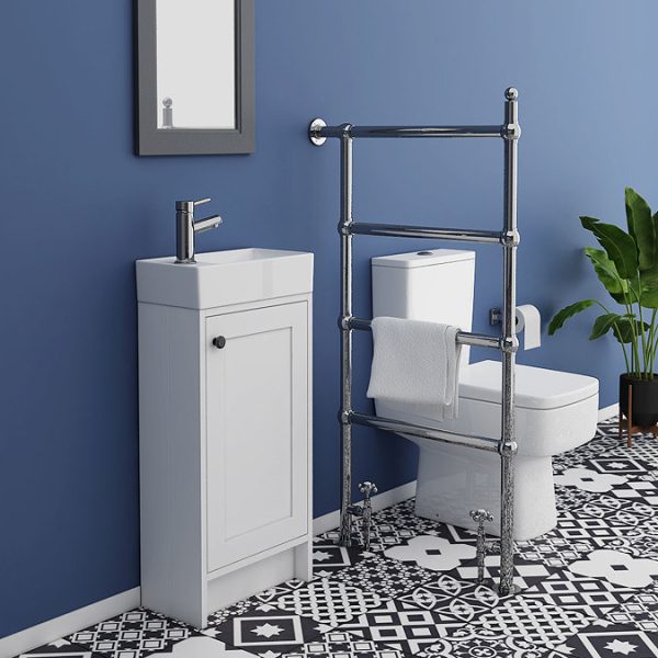 Chatsworth Traditional 1194 x 598mm Chrome Space Saving Heated Towel Rail - Image 3