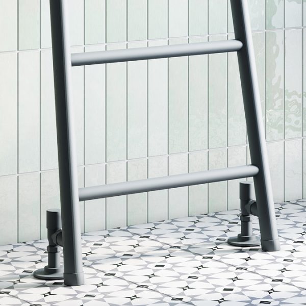 Venice Matt Black Leaning Ladder 1800 x 500mm Heated Towel Rail - Image 4